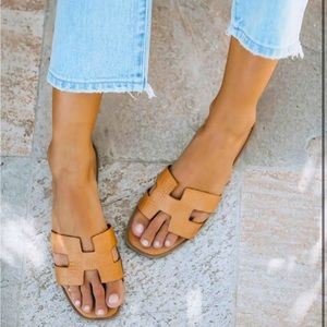 Vici tan sandals